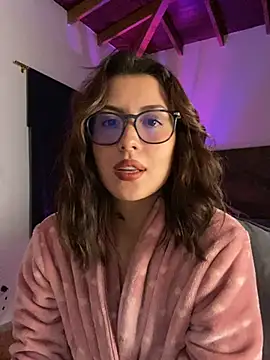 EmaSaenz online show from 02/01/25, 11:48