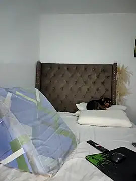 Snapshot of manuela_star chatting on 02/28/25, 09:12 manuela star online show from 02/28/25, 09:12