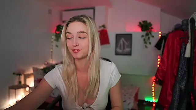 Snapshot of Alexis___Texas chatting on 12/11/24, 07:57 Alexis Texas online show from 12/11/24, 07:57