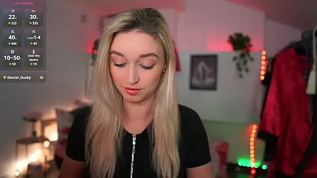 Snapshot of Alexis___Texas chatting on 12/13/24, 07:10 Alexis Texas online show from 12/13/24, 07:10