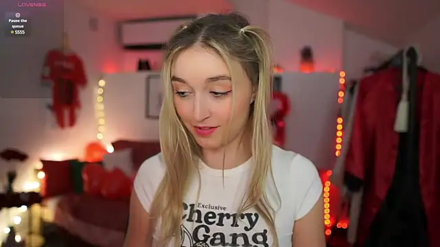 Snapshot of Alexis___Texas chatting on 02/16/25, 10:21 Alexis Texas online show from 02/16/25, 10:21