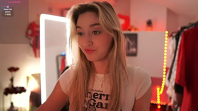 Snapshot of Alexis___Texas chatting on 02/28/25, 10:17 Alexis Texas online show from 02/28/25, 10:17