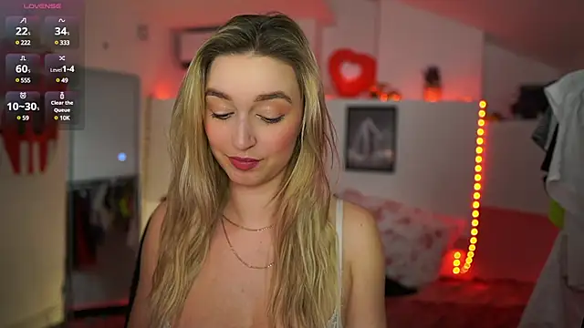 Snapshot of Alexis___Texas chatting on 03/12/25, 10:50 Alexis Texas online show from 03/12/25, 10:50