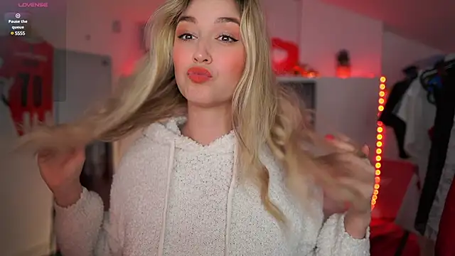 Snapshot of Alexis___Texas chatting on 03/22/25, 07:20 Alexis Texas online show from 03/22/25, 07:20