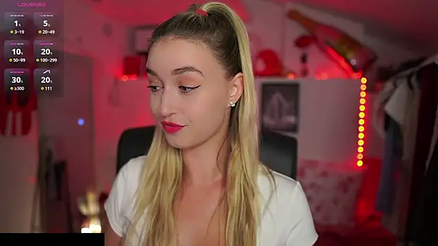 Snapshot of Alexis___Texas chatting on 09/12/25, 06:41 Alexis Texas online show from 09/12/25, 06:41