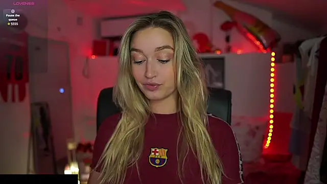 Snapshot of Alexis___Texas chatting on 09/16/25, 01:12 Alexis Texas online show from 09/16/25, 01:12