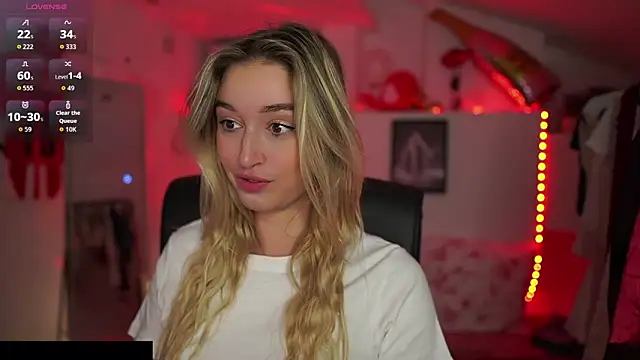 Snapshot of Alexis___Texas chatting on 09/20/25, 01:23 Alexis Texas online show from 09/20/25, 01:23