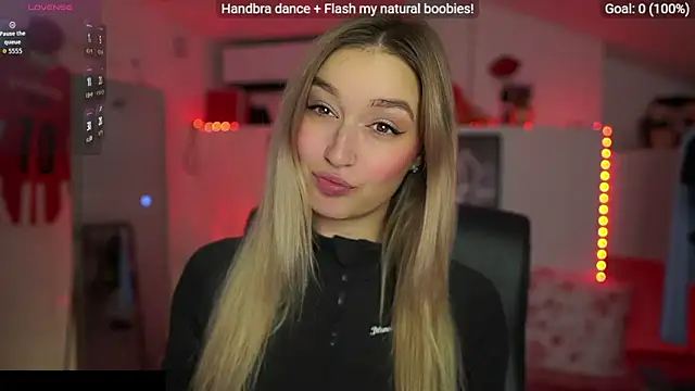 Snapshot of Alexis___Texas chatting on 10/24/25, 06:04 Alexis Texas online show from 10/24/25, 06:04