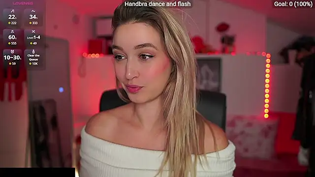 Snapshot of Alexis___Texas chatting on 11/02/25, 07:05 Alexis Texas online show from 11/02/25, 07:05