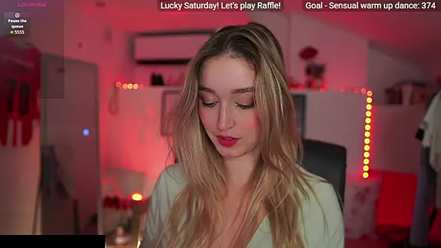 Snapshot of Alexis___Texas chatting on 11/22/25, 02:38 Alexis Texas online show from 11/22/25, 02:38