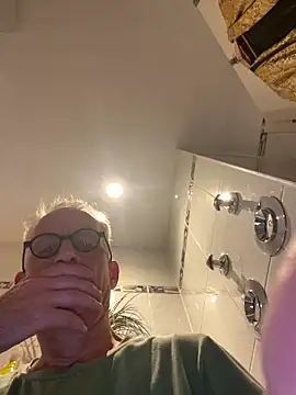 Frank22xx online show from 10/06/25, 08:39