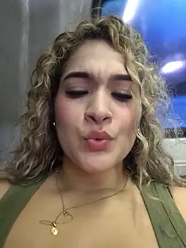 Sara smiiith211 online show from 01/08/26, 11:29