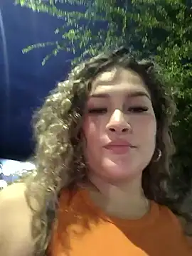 Sara smiiith211 online show from 05/27/26, 11:35