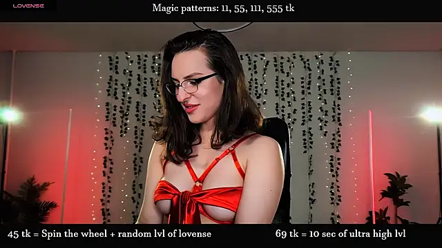 Snapshot of Alicia_x_art chatting on 07/10/26, 06:43 Alicia x art online show from 07/10/26, 06:43