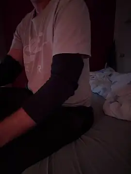 Bennyben8604 online show from 12/11/24, 06:20