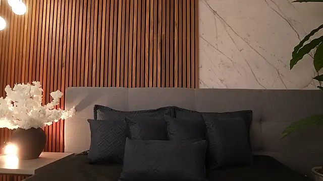 Amelia Rouse online show from 12/01/25, 08:03