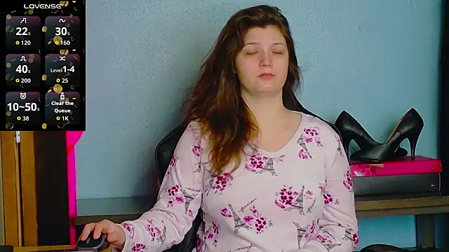 TreeJeanne online show from 10/31/25, 03:02