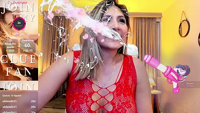 Snapshot of Melanie_silver_ chatting on 12/03/24, 09:23 Melanie silver online show from 12/03/24, 09:23