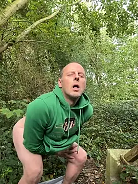 SchwuleHure online show from 09/28/25, 09:03