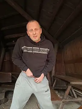 SchwuleHure online show from 10/15/25, 02:06