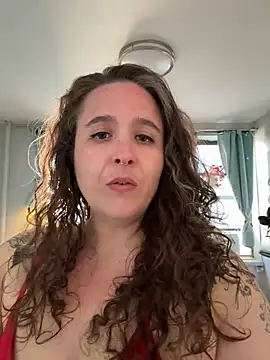 sylviahhh online show from 06/19/26, 09:51