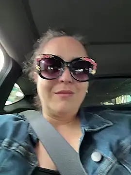 sylviahhh online show from 06/26/26, 12:09