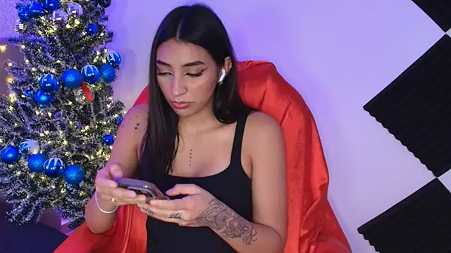 Snapshot of _Aura- chatting on 01/13/26, 03:12 Aura- online show from 01/13/26, 03:12