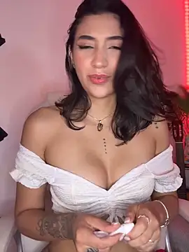  Aura- online show from 04/07/26, 03:29