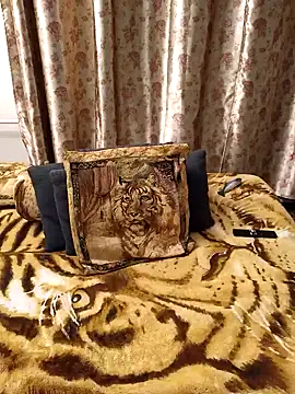 Snapshot of Sabrina_ONLY chatting on 01/19/25, 07:15 Sabrina ONLY online show from 01/19/25, 07:15