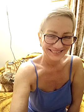 Snapshot of Sabrina_ONLY chatting on 03/20/25, 11:02 Sabrina ONLY online show from 03/20/25, 11:02