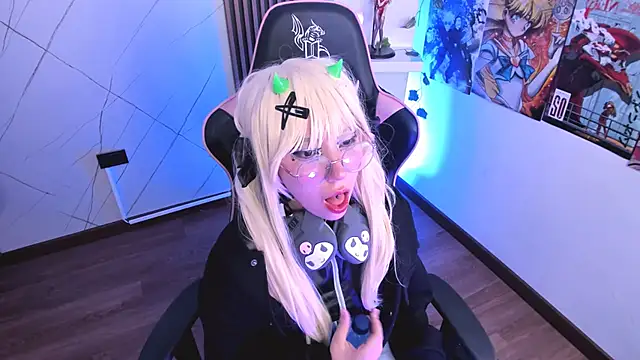 Purplee Baby online show from 02/19/25, 07:59