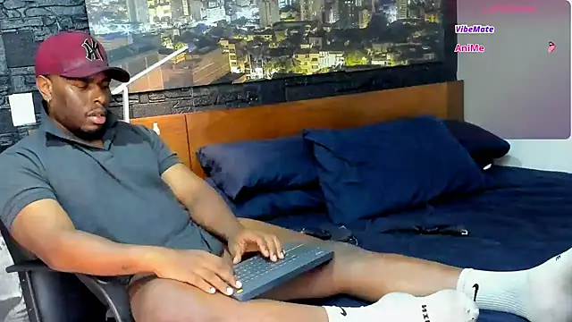 Snapshot of thomas_santtos1 chatting on 02/16/25, 08:55 thomas santtos1 online show from 02/16/25, 08:55