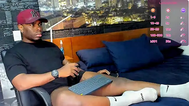 Snapshot of thomas_santtos1 chatting on 02/17/25, 12:59 thomas santtos1 online show from 02/17/25, 12:59