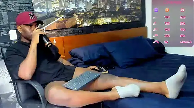 Snapshot of thomas_santtos1 chatting on 02/22/25, 12:19 thomas santtos1 online show from 02/22/25, 12:19