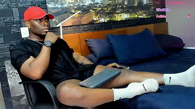 Snapshot of thomas_santtos1 chatting on 03/13/25, 09:37 thomas santtos1 online show from 03/13/25, 09:37