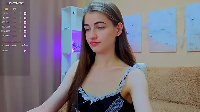 Snapshot of AstoriyaNight chatting on 11/20/25, 10:04 AstoriyaNight online show from 11/20/25, 10:04