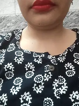 Snapshot of Aaradhya chatting on 02/25/25, 10:58 Aaradhya online show from 02/25/25, 10:58