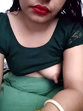 Snapshot of Aaradhya chatting on 03/09/25, 01:56 Aaradhya online show from 03/09/25, 01:56