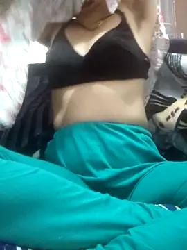 Snapshot of Aaradhya chatting on 12/16/25, 12:48 Aaradhya online show from 12/16/25, 12:48