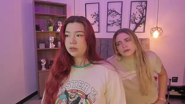 Snapshot of Andy_and_emma chatting on 12/16/24, 12:38 Andy and emma online show from 12/16/24, 12:38