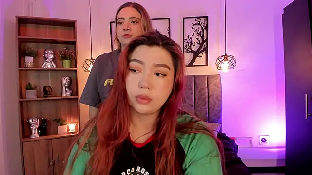 Snapshot of Andy_and_emma chatting on 01/08/25, 12:37 Andy and emma online show from 01/08/25, 12:37