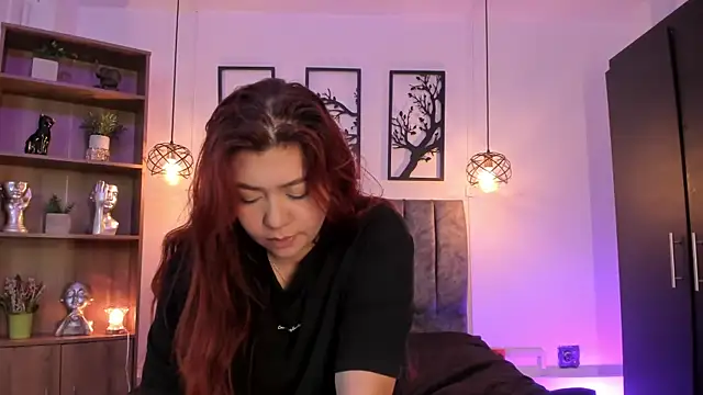 Snapshot of Andy_and_emma chatting on 02/10/25, 03:42 Andy and emma online show from 02/10/25, 03:42