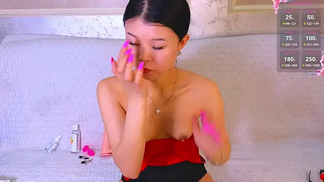 Tina Kim  online show from 05/30/26, 09:06