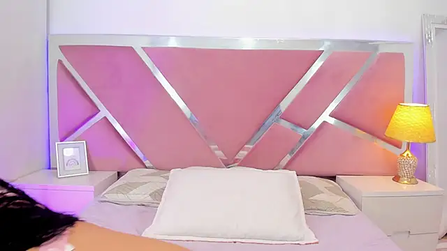 NinnaVous online show from 02/25/26, 12:37