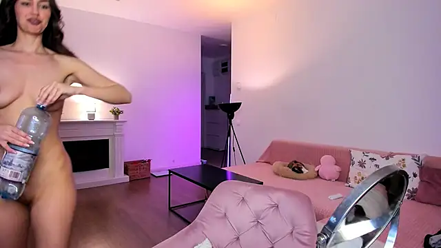 AnysaSmith online show from 04/17/26, 08:34