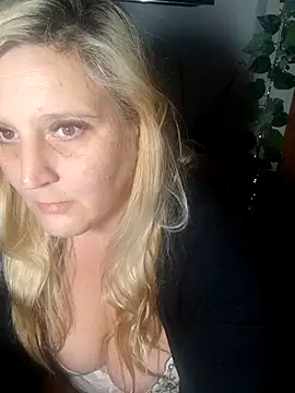 BecciDeluxe online show from 03/12/26, 11:49