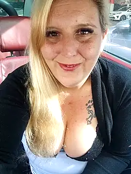 BecciDeluxe online show from 03/16/26, 08:51