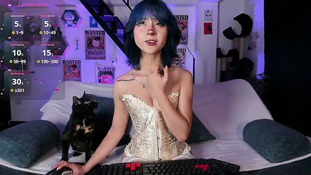 Snapshot of MonxxsLove chatting on 10/02/25, 03:24 MonxxsLove online show from 10/02/25, 03:24