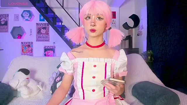 MonxxsLove online show from 02/11/26, 04:39