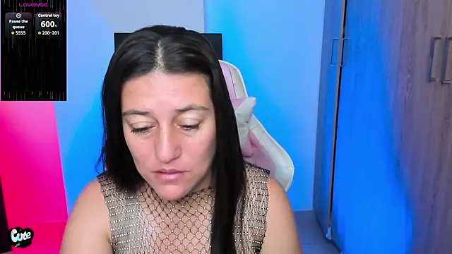 Saskyaa online show from 09/30/25, 12:04